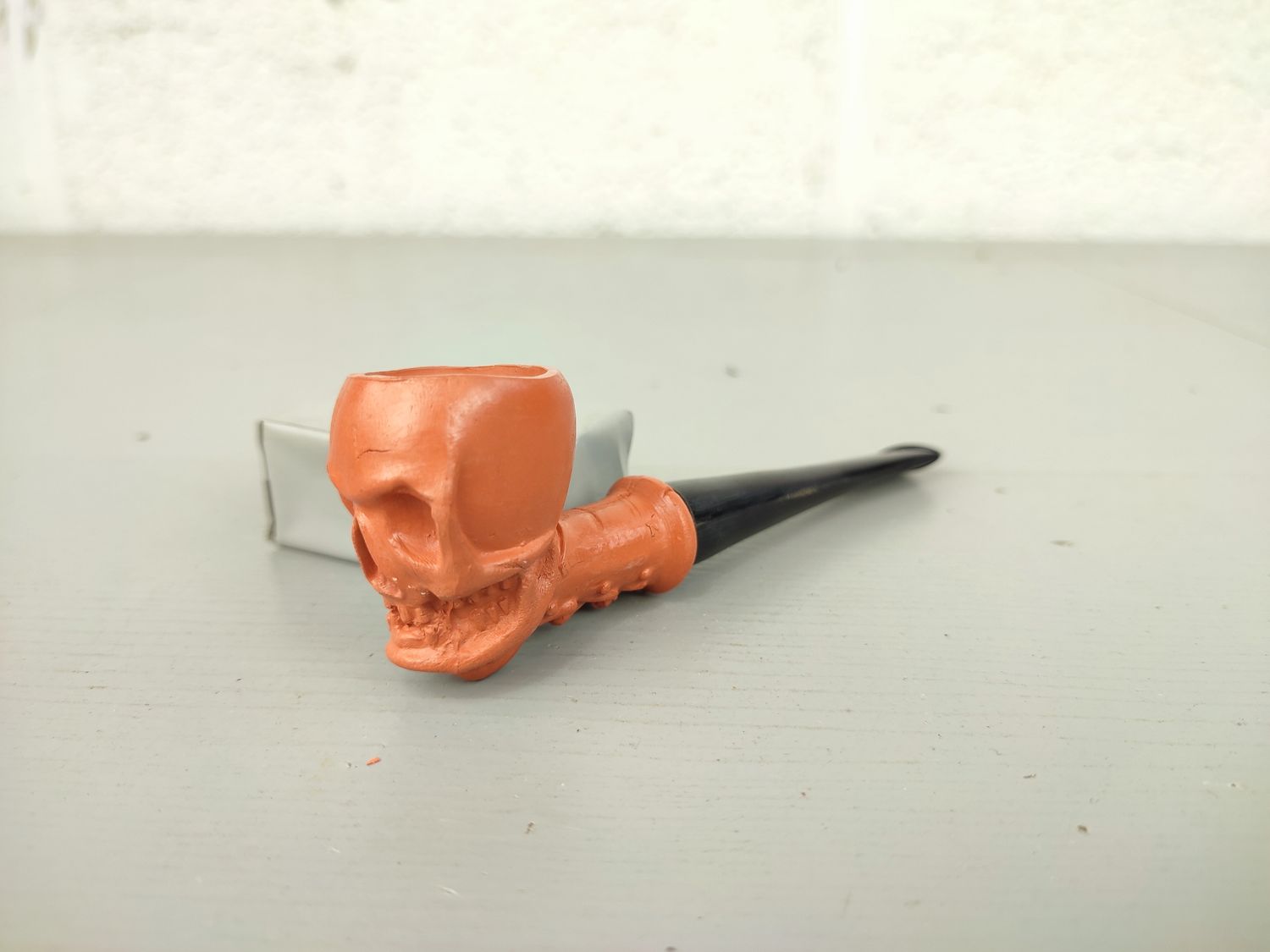 Old clay pipe P Goedewaagen or Job Clerc