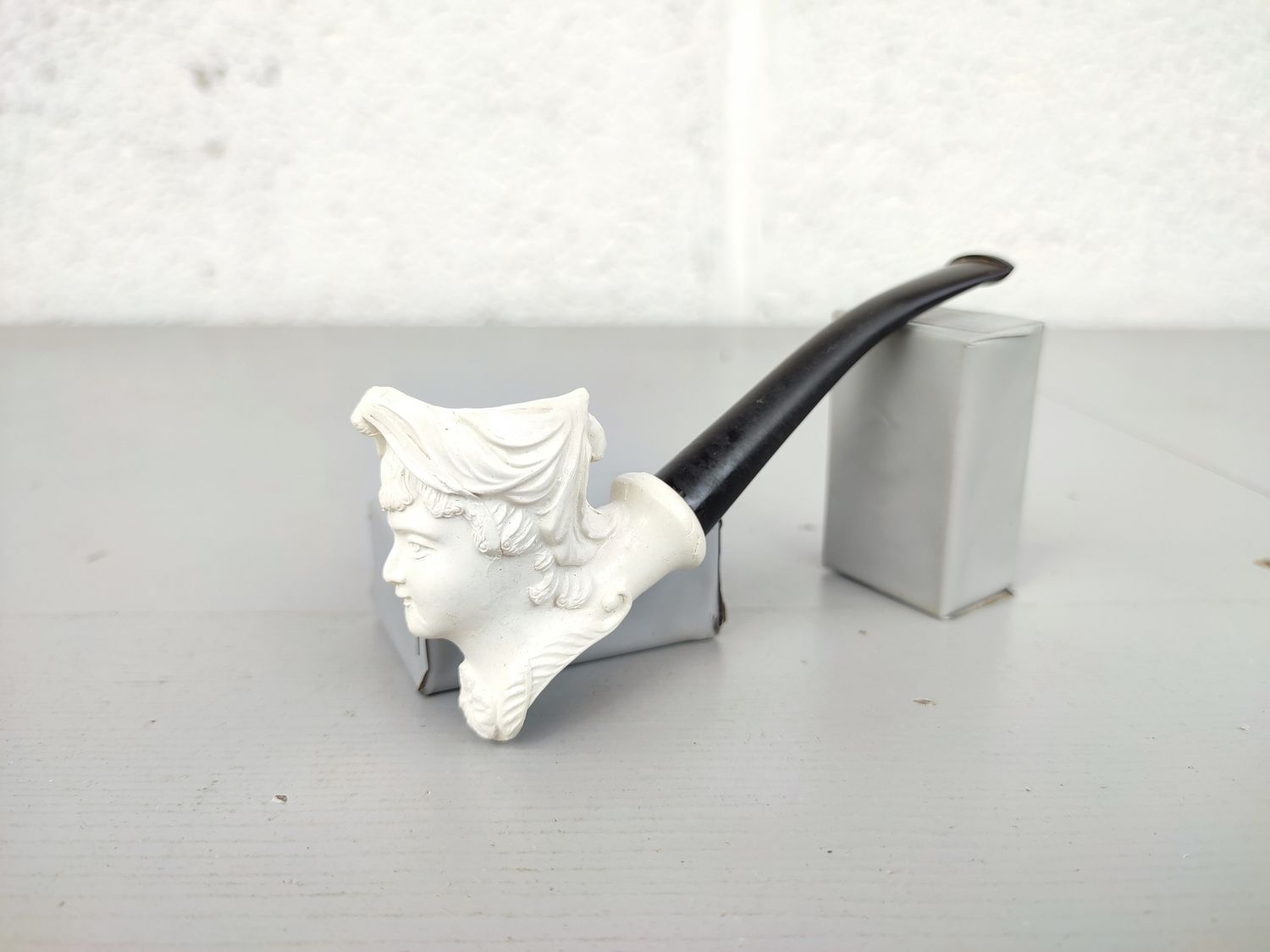 Old clay pipe P Goedewaagen