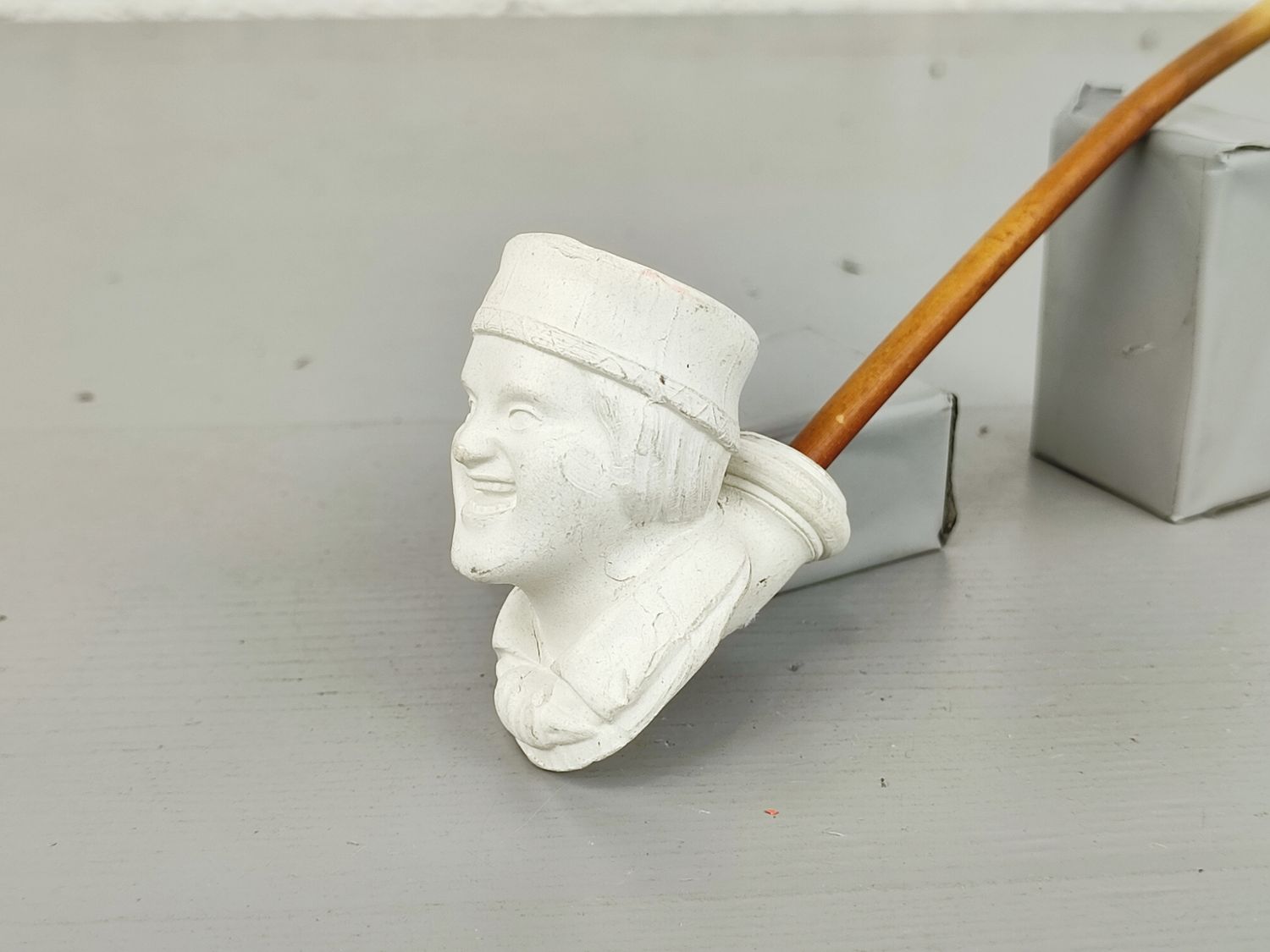 Old clay pipe Jean Knoedgen
