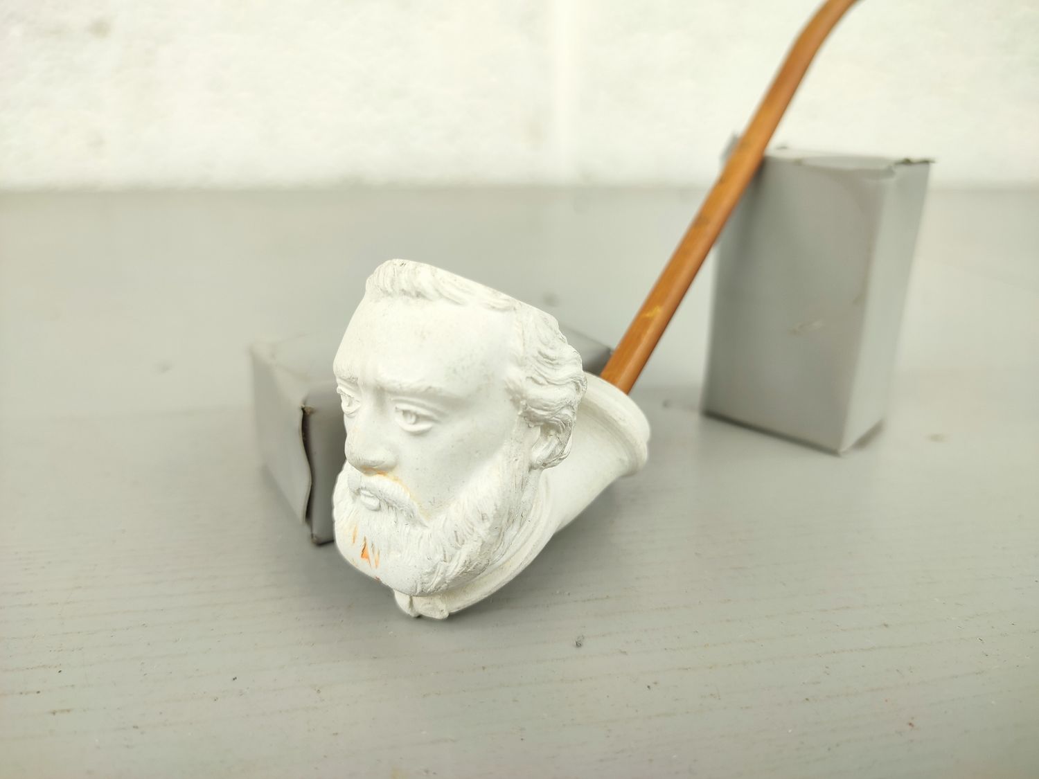 Old clay pipe Jean Knoedgen