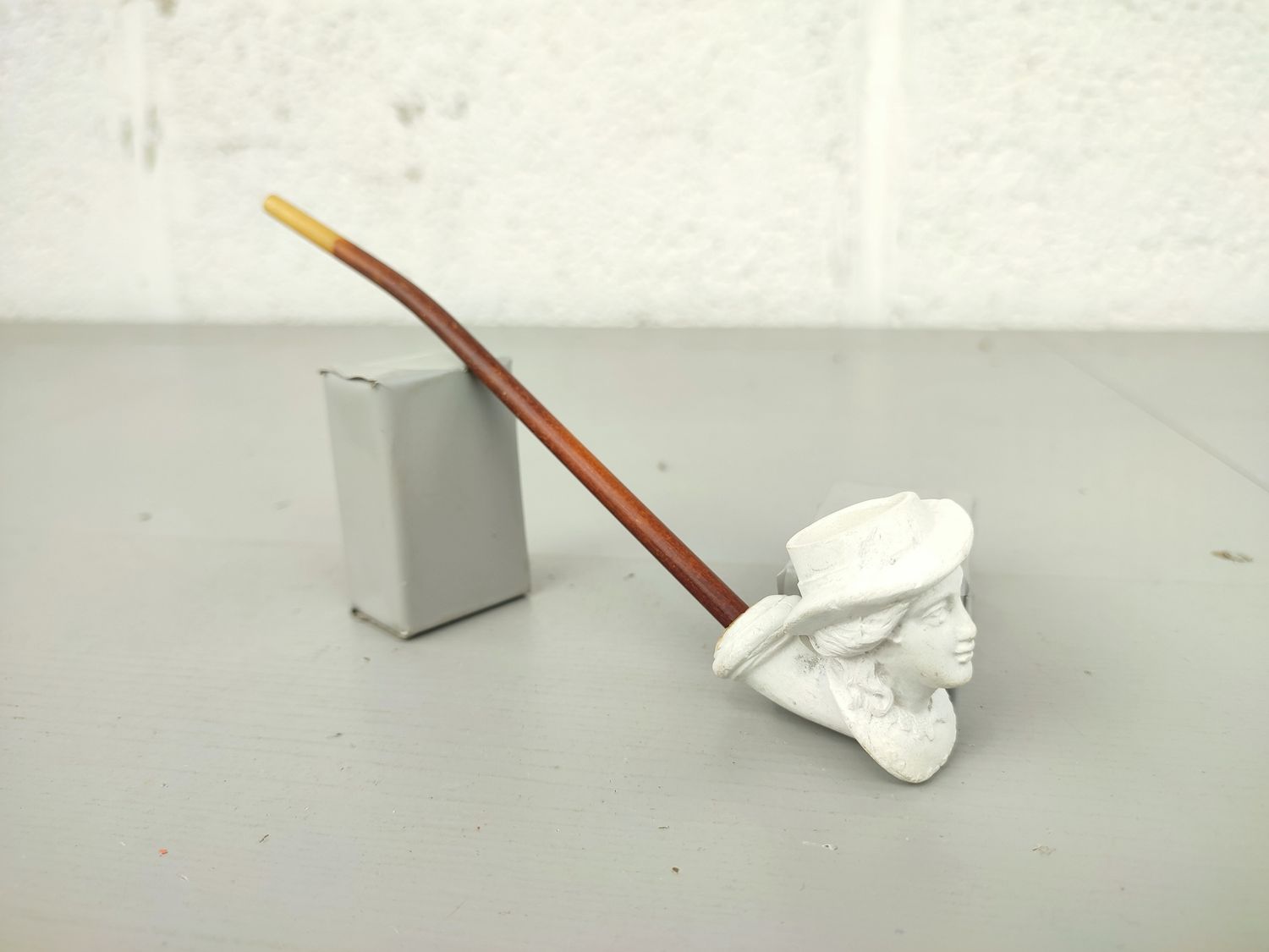 Old clay pipe Jean Knoedgen