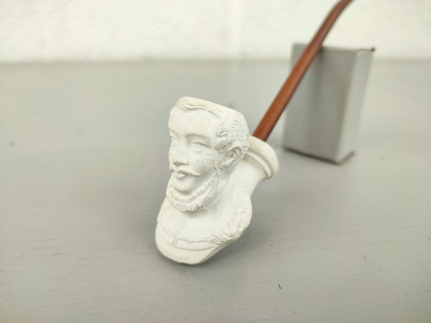 Old clay pipe Jean Knoedgen