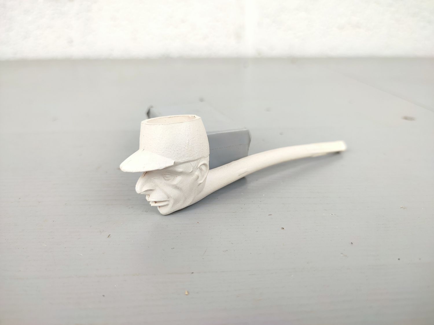 Old clay pipe Charles De Gaulle