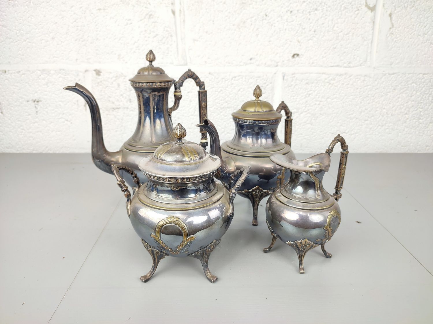 Antique silver-plated tea / coffee set