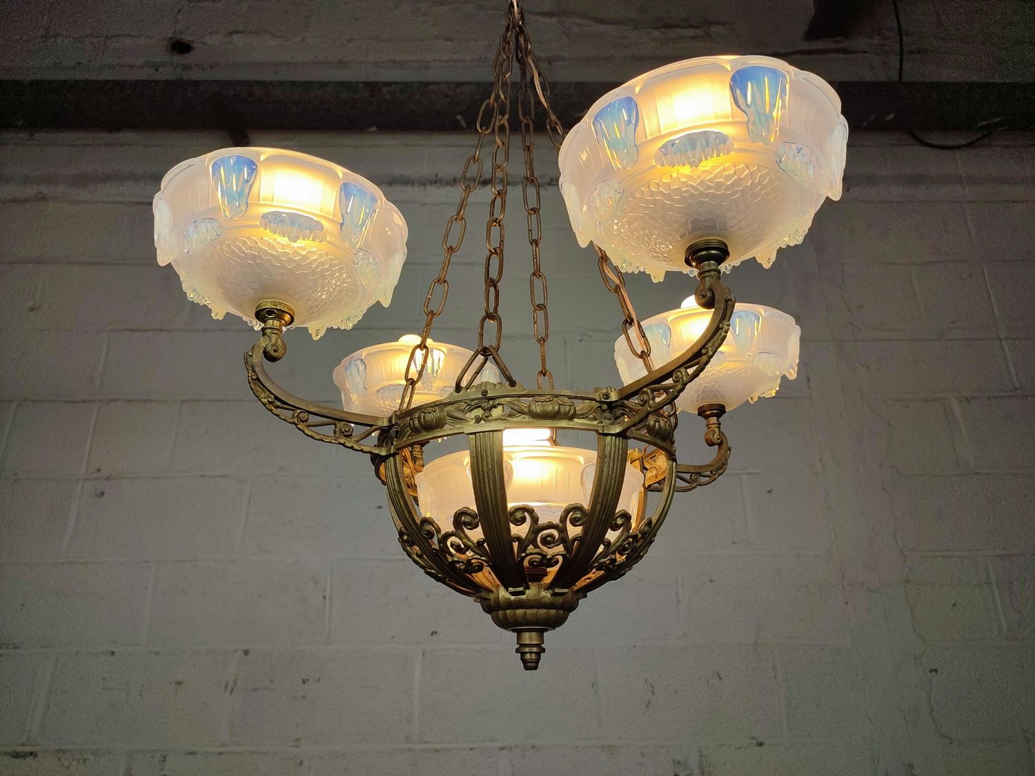 Gilt bronze chandelier with Ezan glass