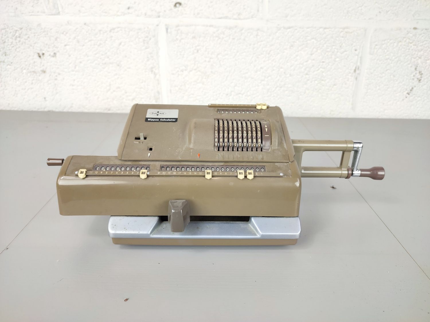 Mechanical calculator Nippon