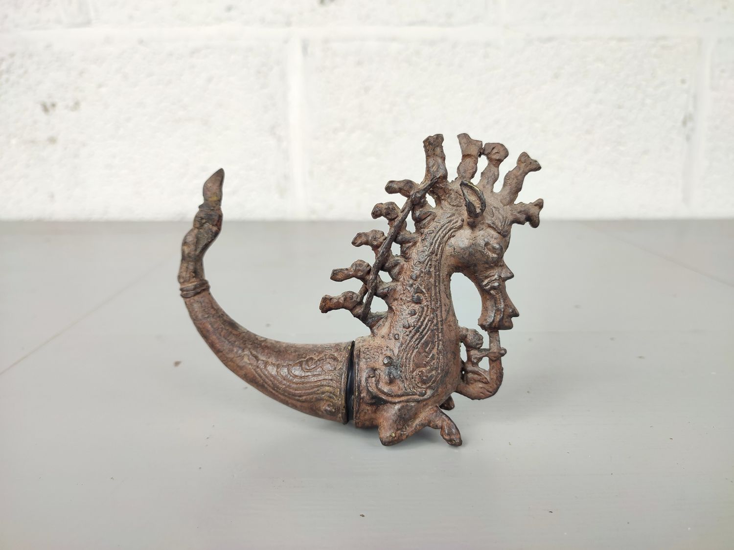 Ethnic medicine holder