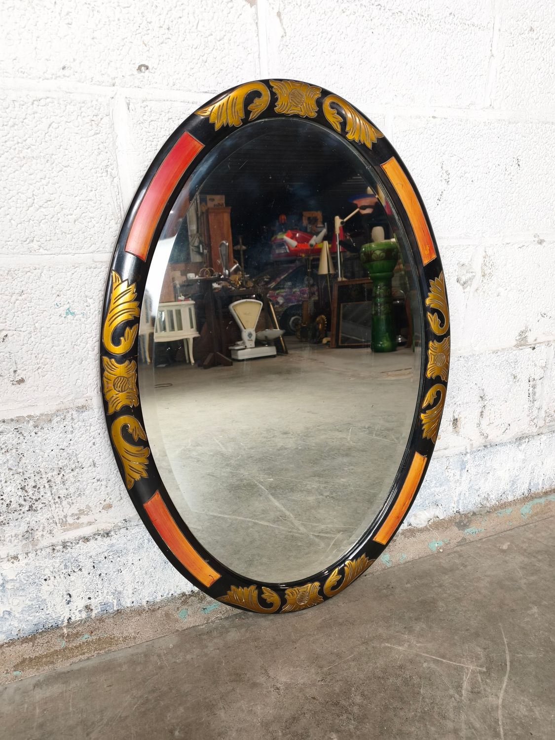 Large oval mirror in Chinoiserie