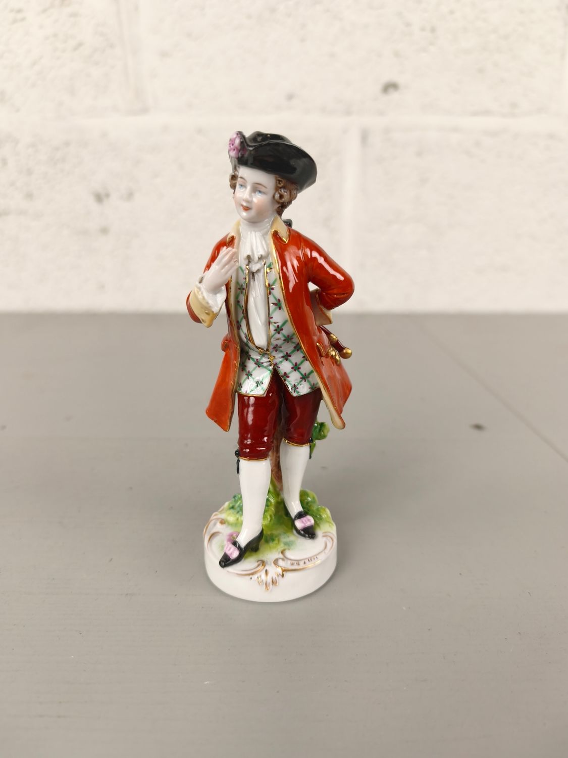 Porcelain figurine Scheibe Alsbach