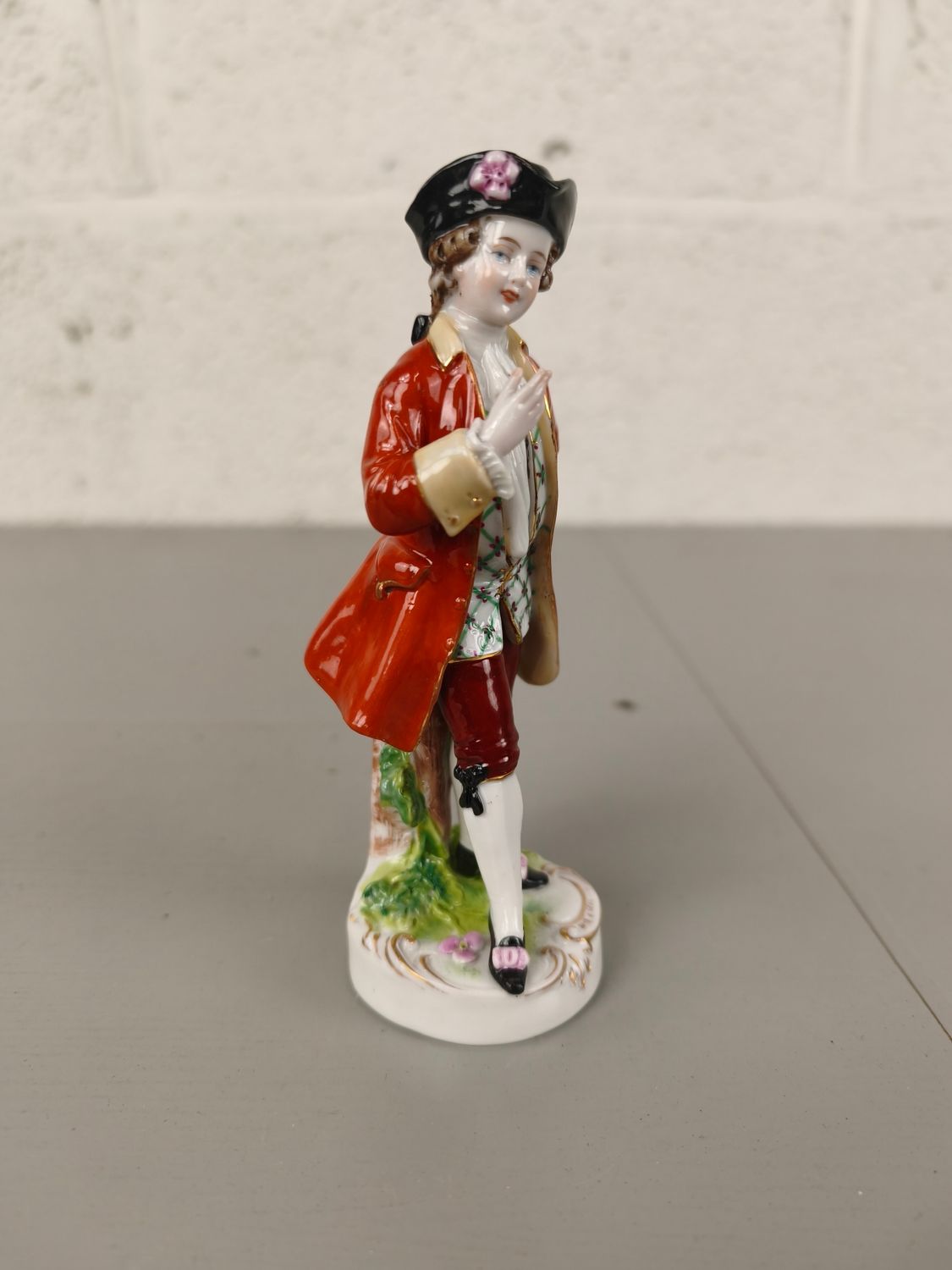 Porcelain figurine Scheibe Alsbach