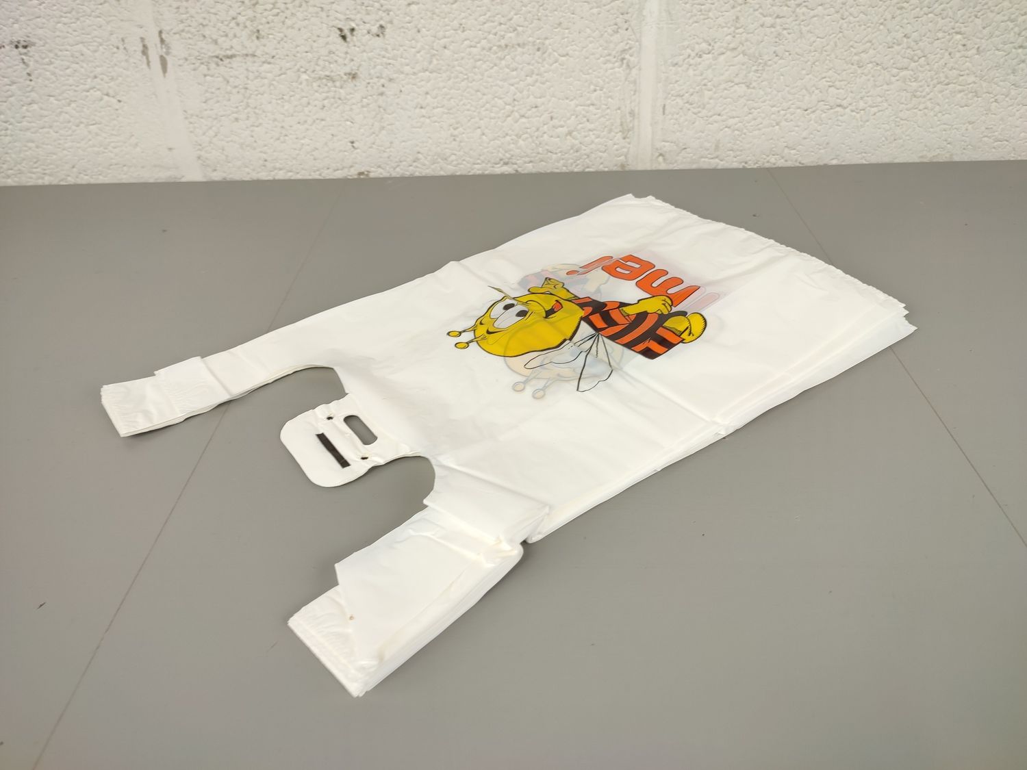 Pack of 25 unused bags of the Meli