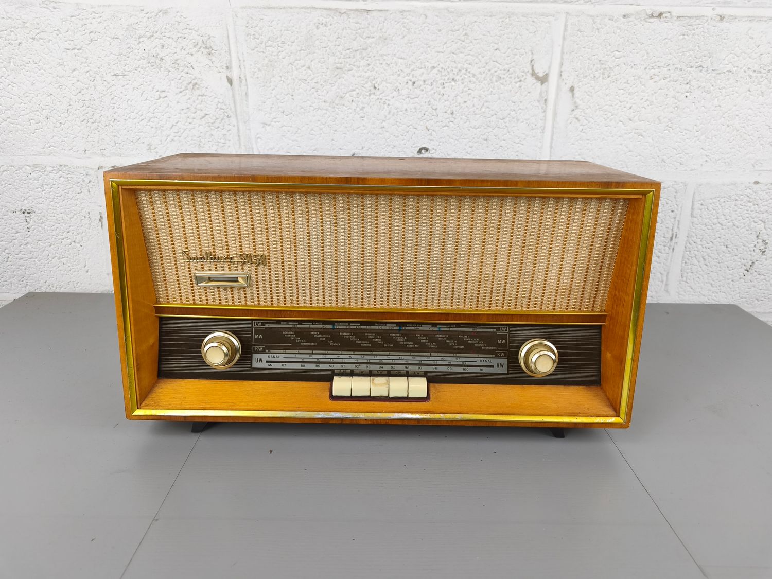 Old Saalburg 5050 radio