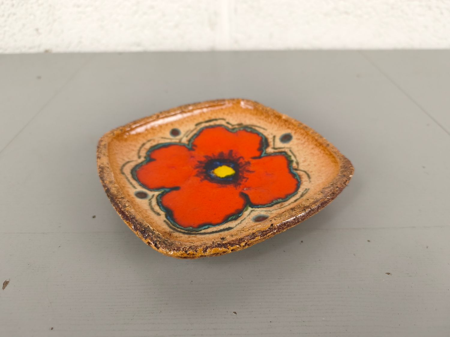 Vintage ceramic bowl Jan Van Erp