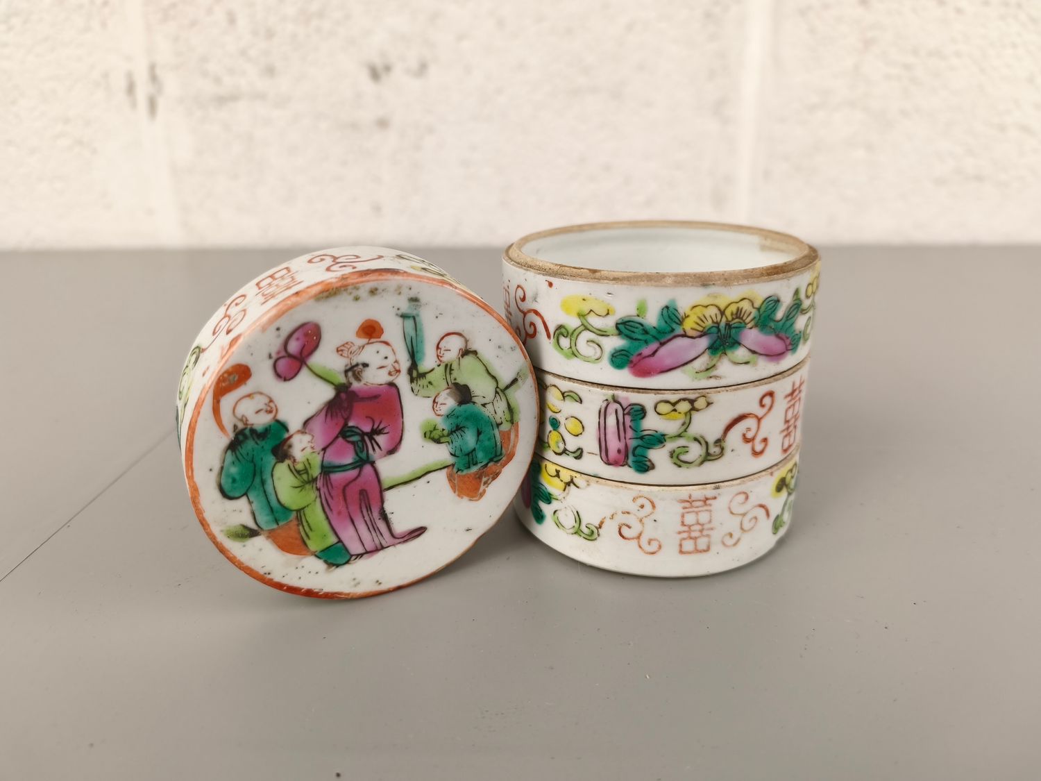 19th century Chinese porcelain stacking boxes