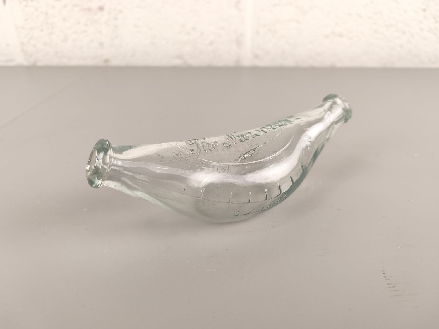 Anique glass baby bottle 'the nursery'