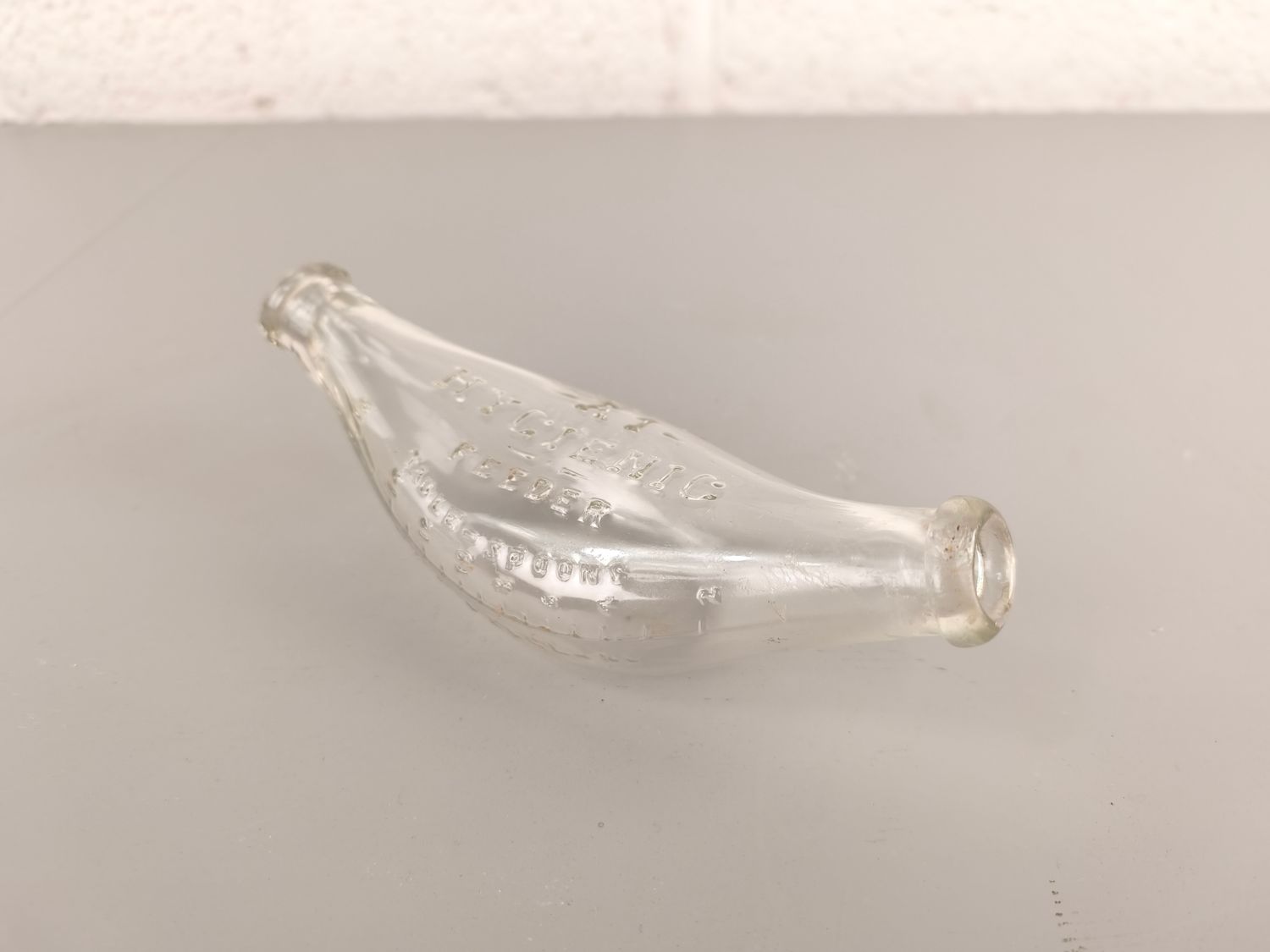 Anique glass baby bottle 'hygienic feeder'