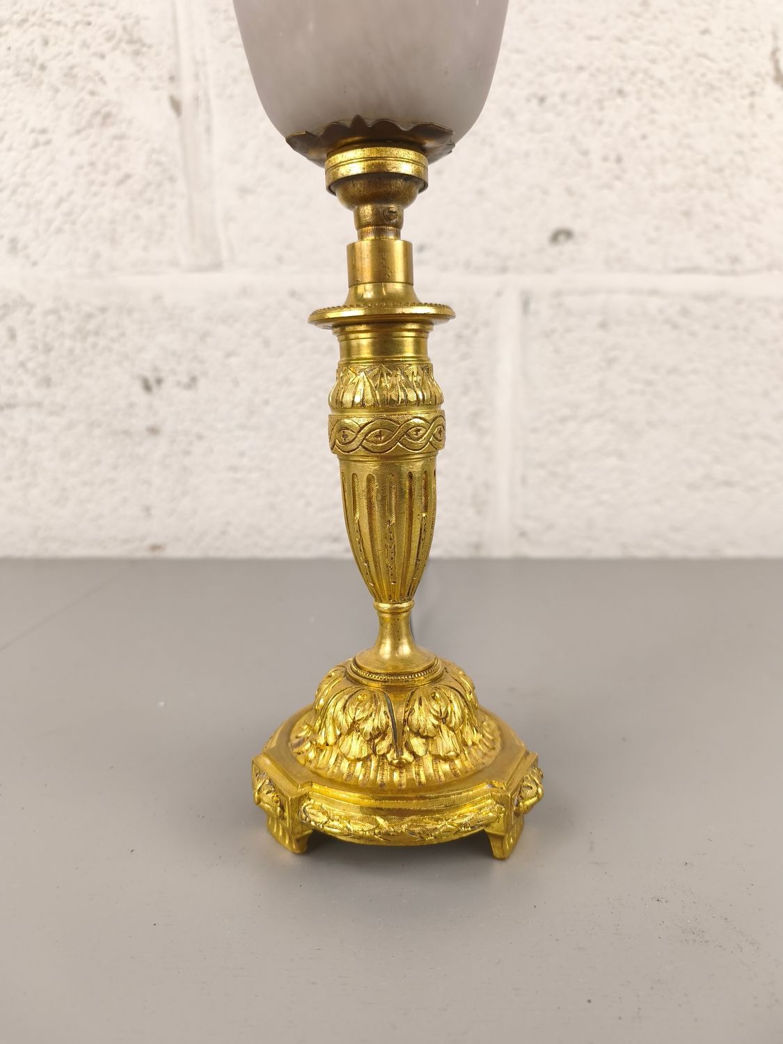 Gilt bronze glass paste Degué lamp