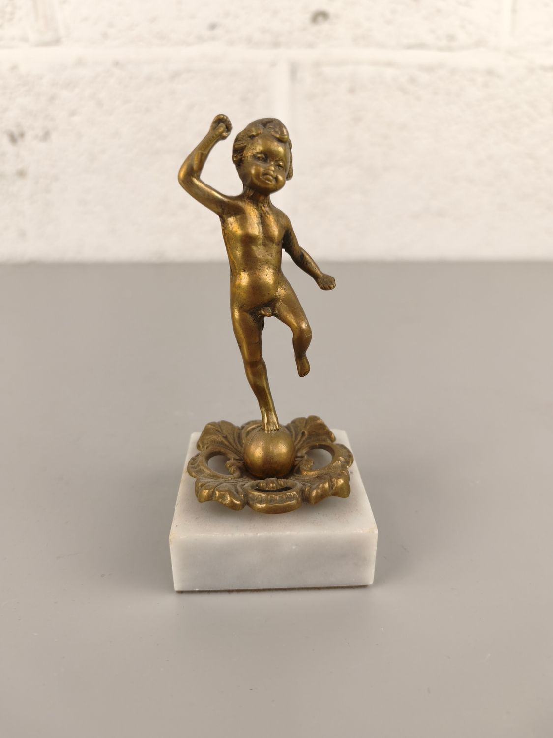 Pocket watch stand