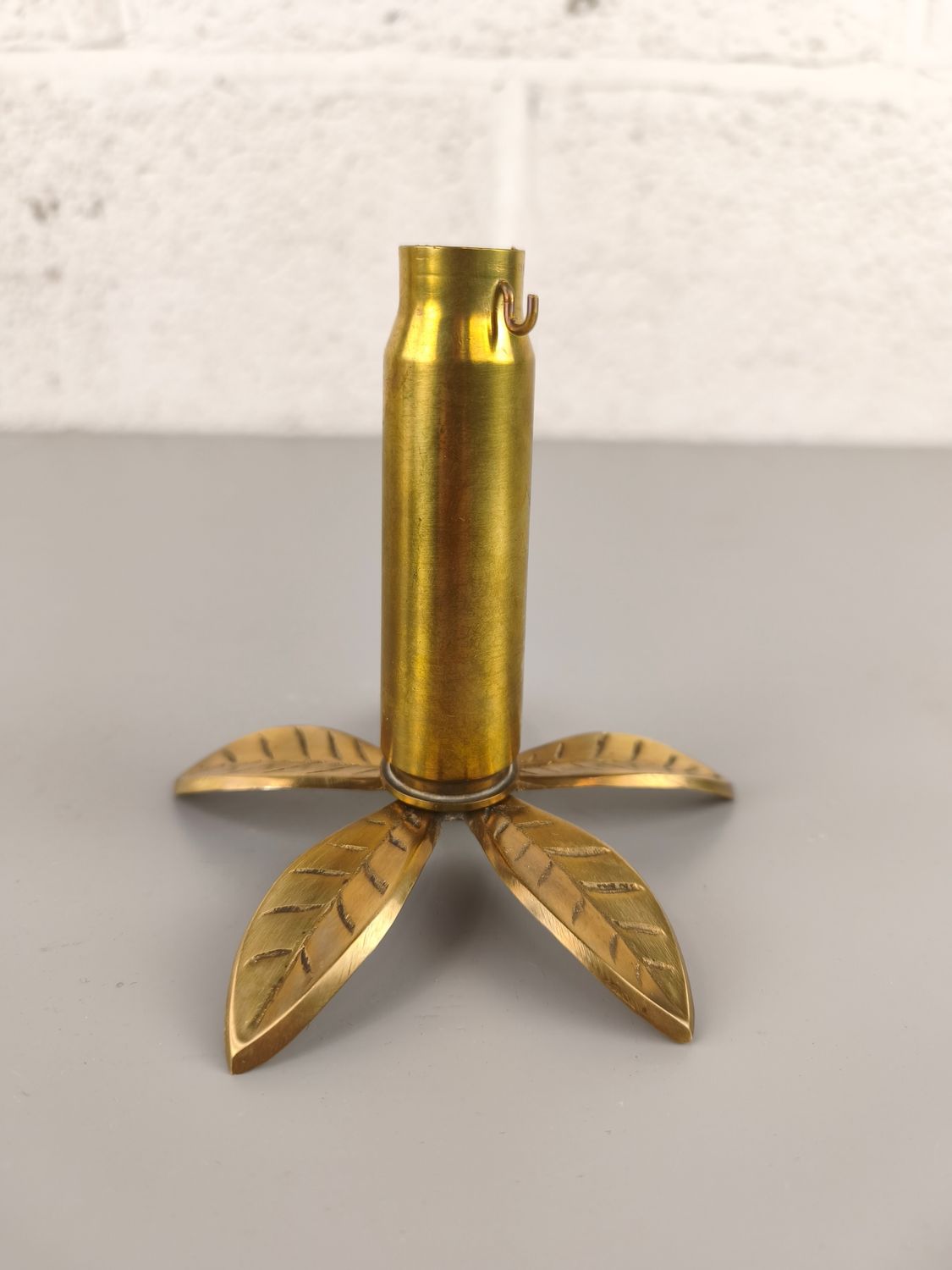 Pocket watch stand