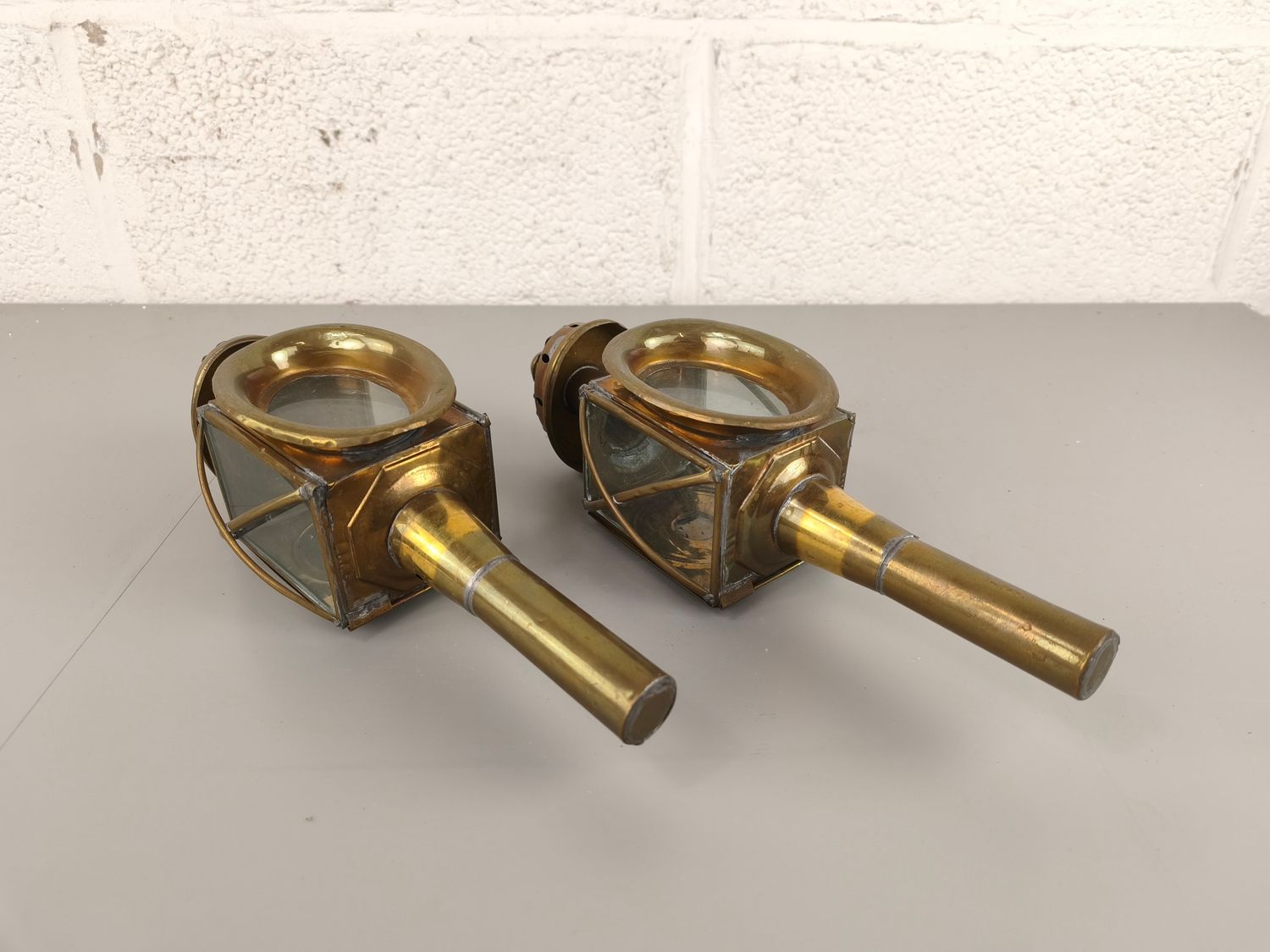 2 antique carriage lamps