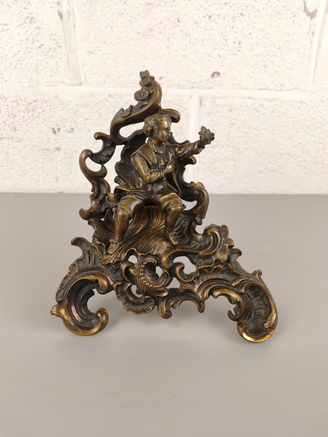 Decorative bronze sculpture / ornament