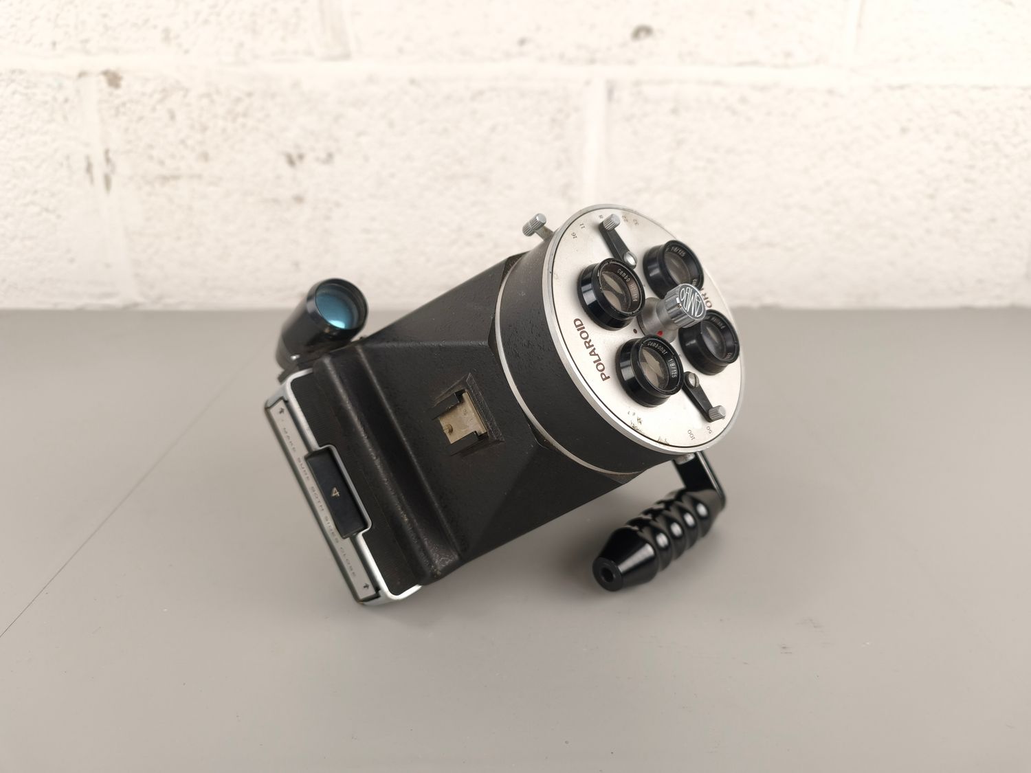 Polaroid miniportrait / Cambo model 40