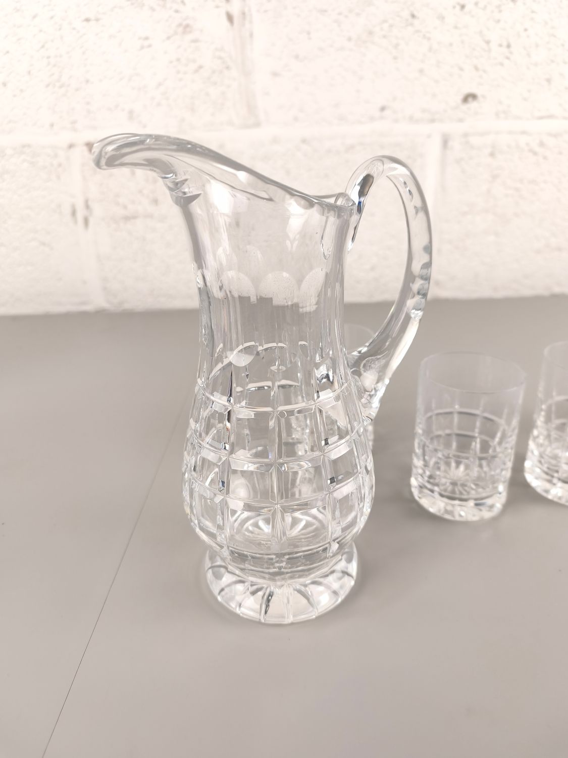Crystal jug with 4 glasses