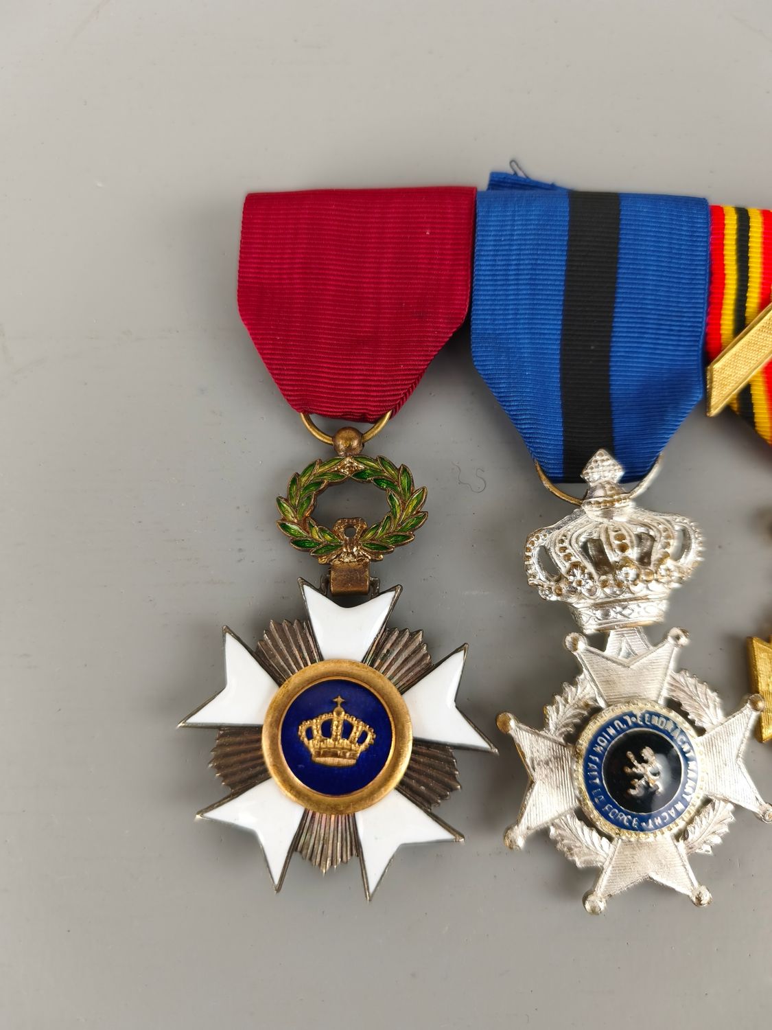 3 Belgian medals on bar with ribbon bar