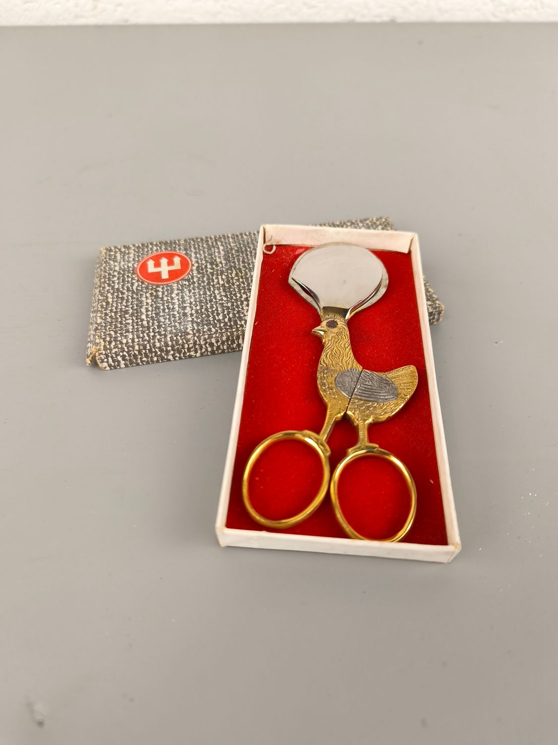 Vintage egg scissors