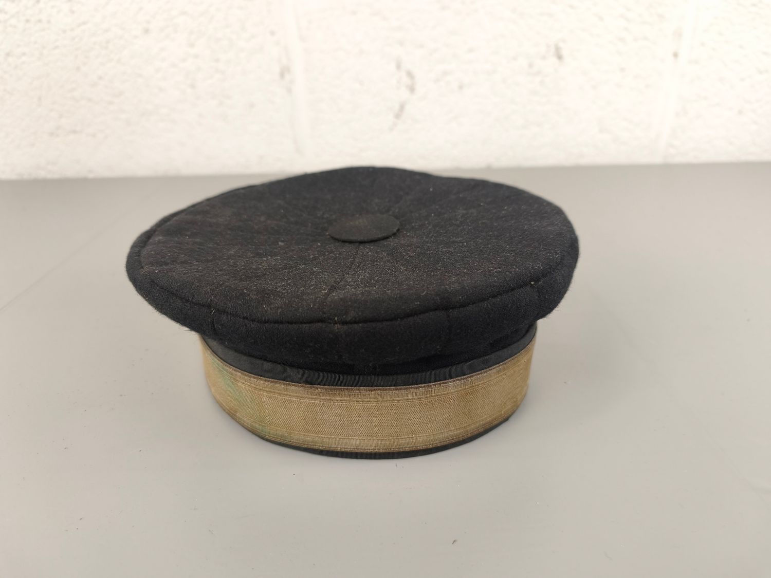 Judge headgear