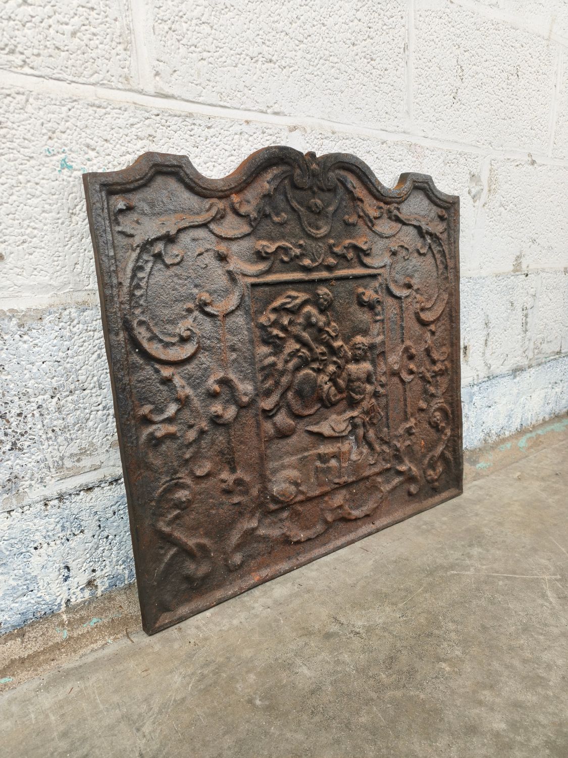 Cast iron fireplace plate