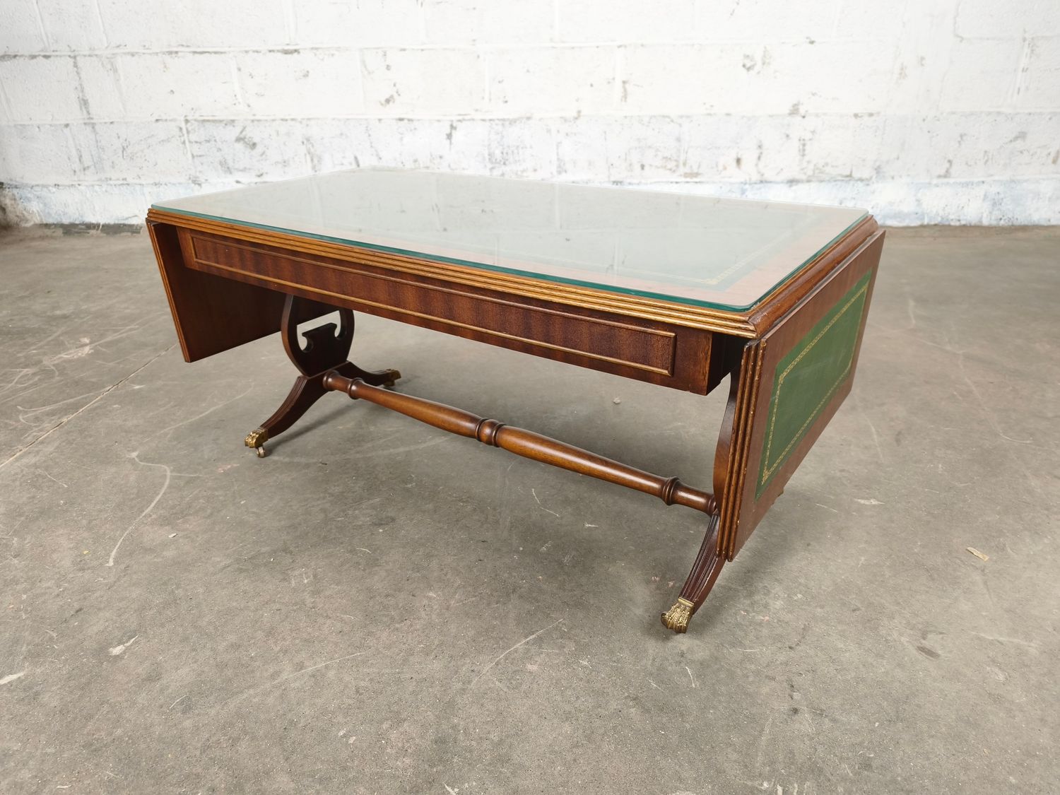 Coffee table in English style