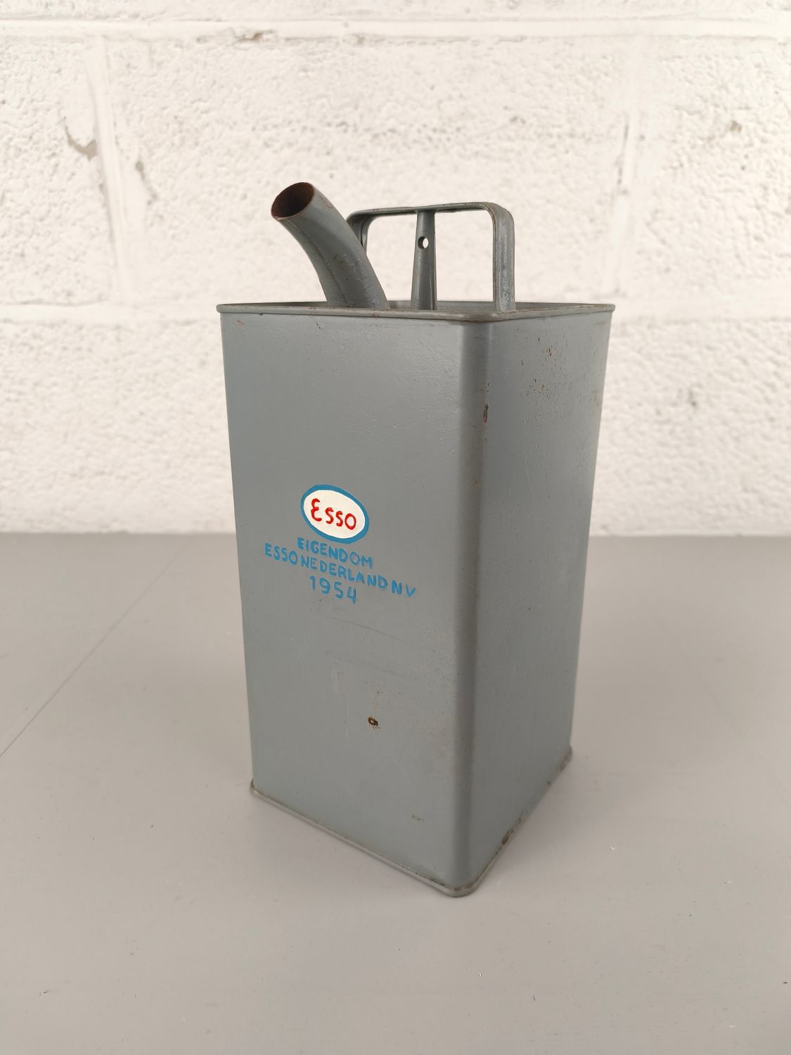 Old ESSO kerosine tin