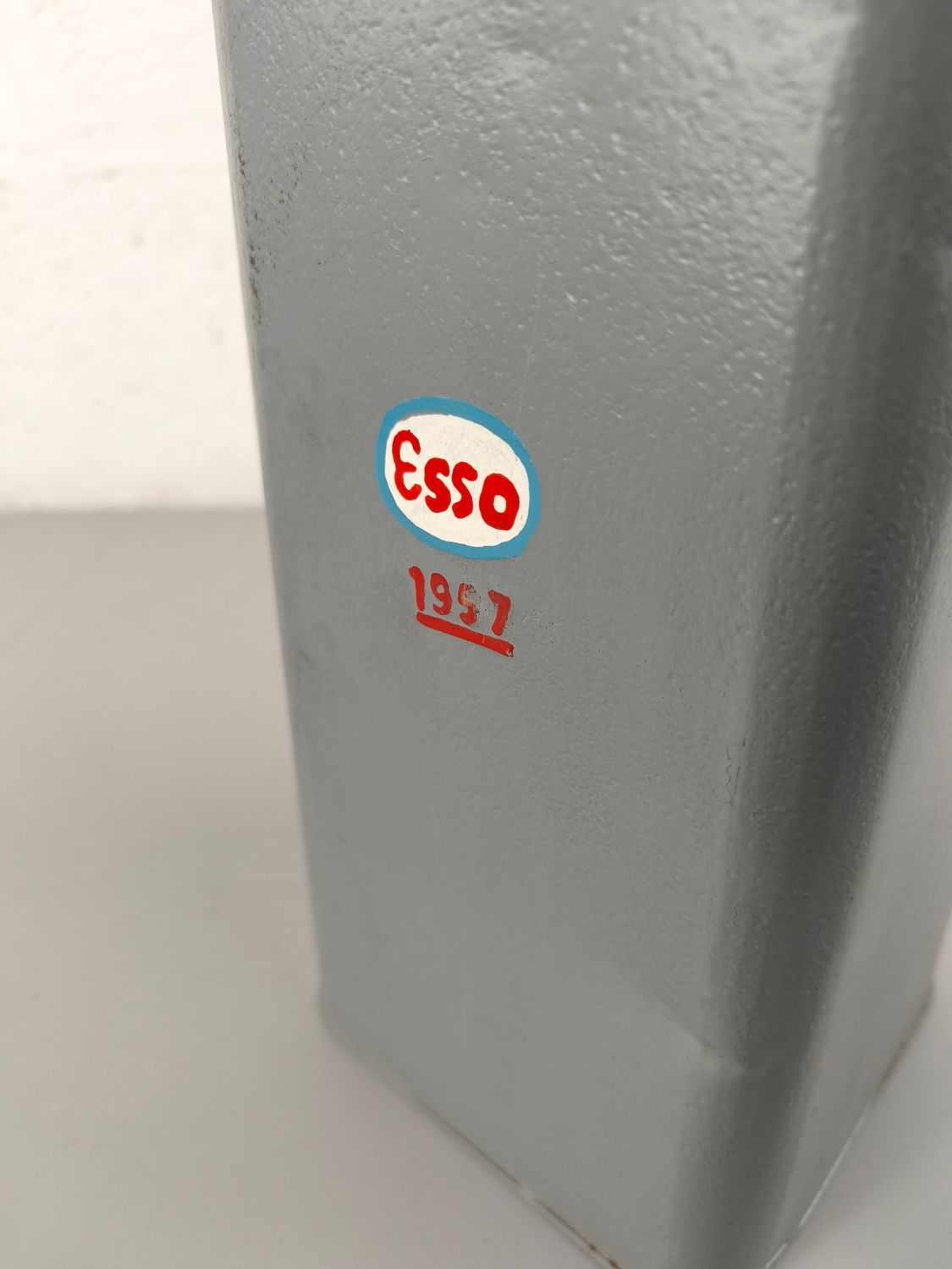 Old ESSO kerosine tin
