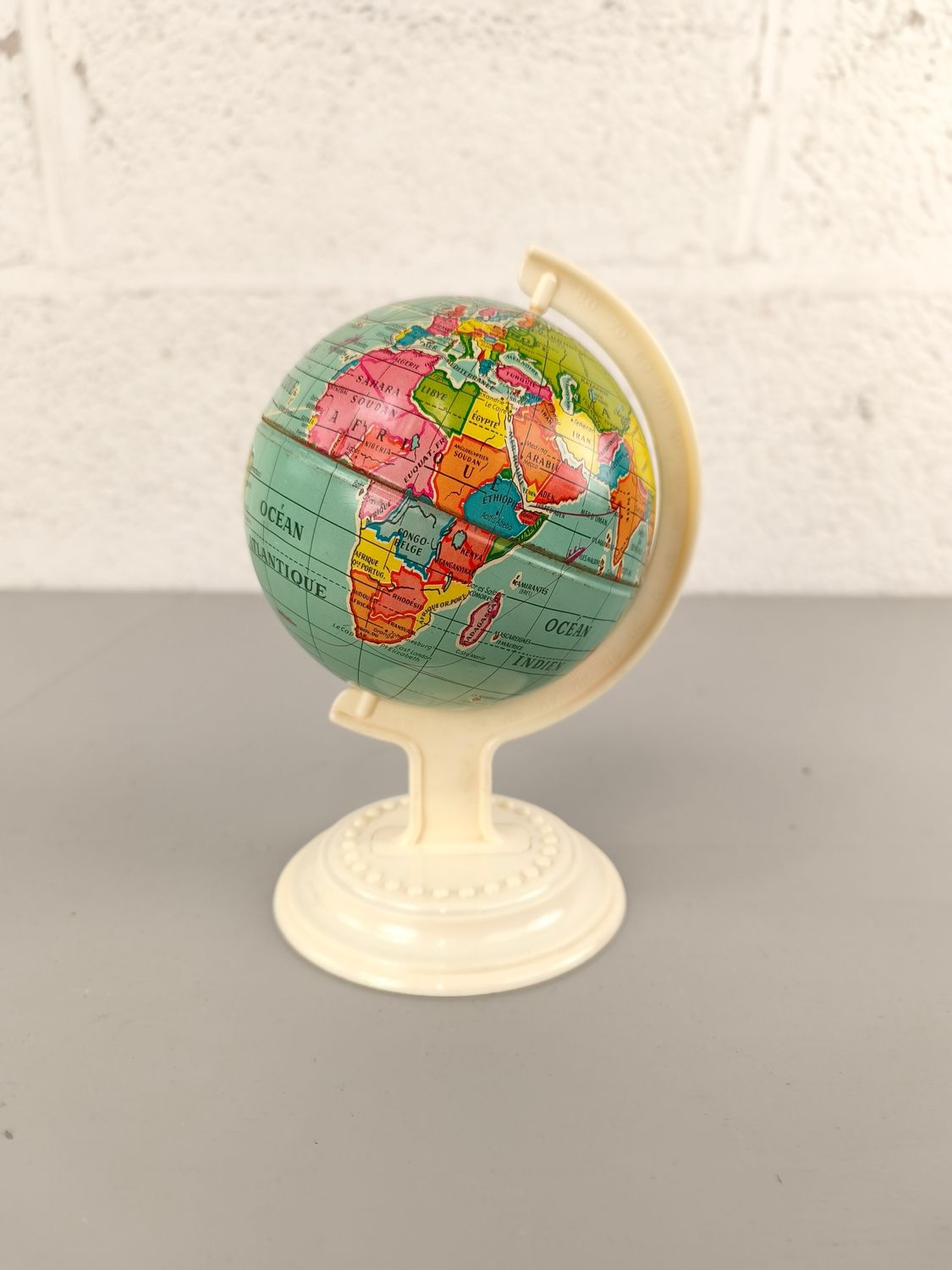 Small vintage globe MS