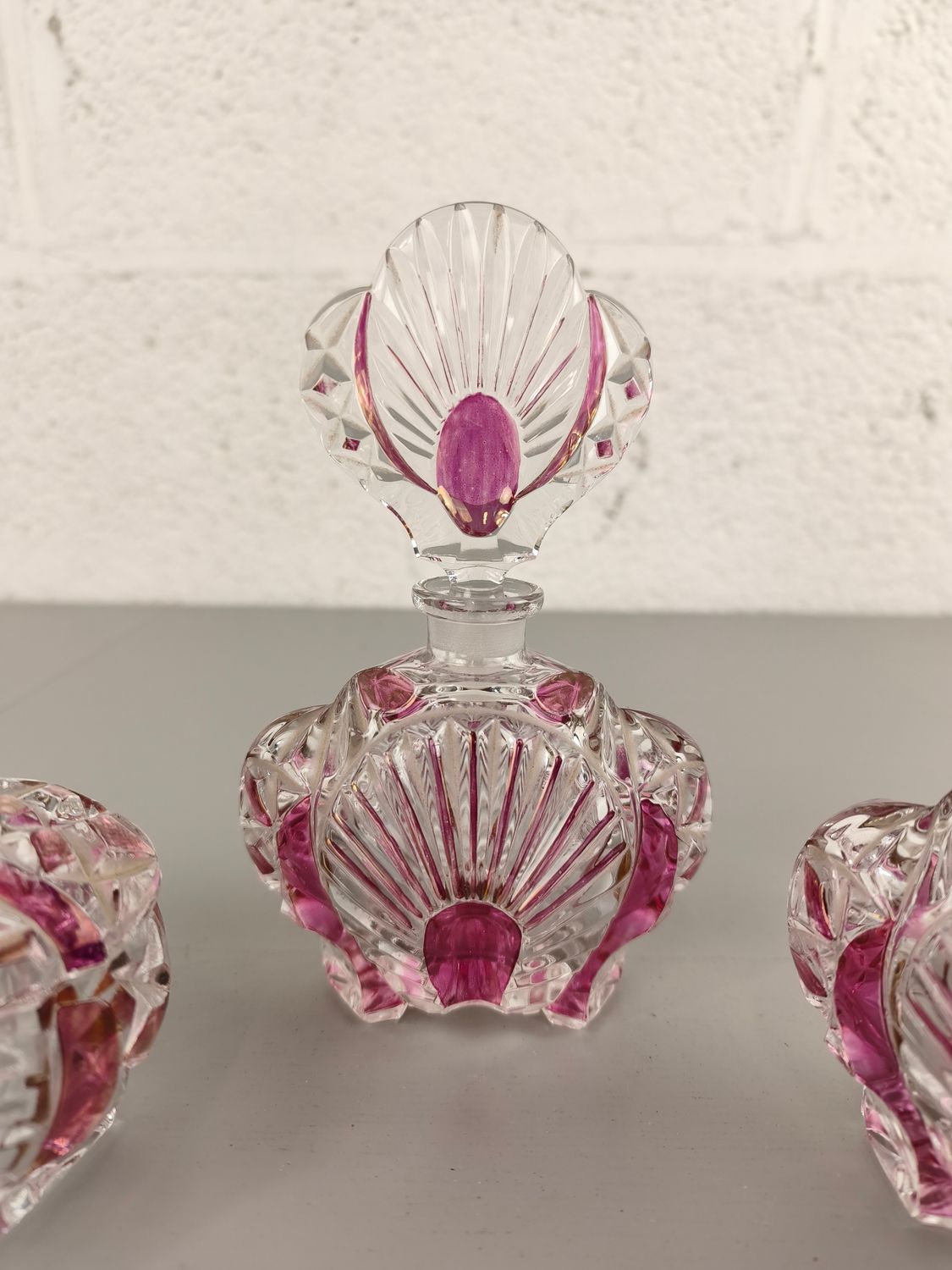 Crystal perfume set
