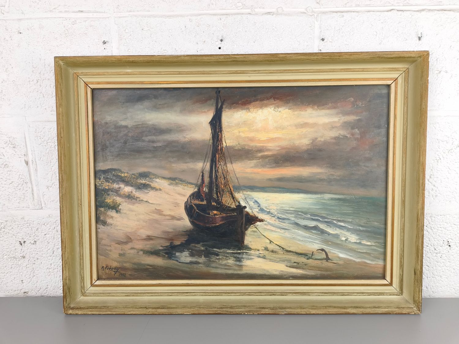 Robert Frenay - fishingboat on the beach