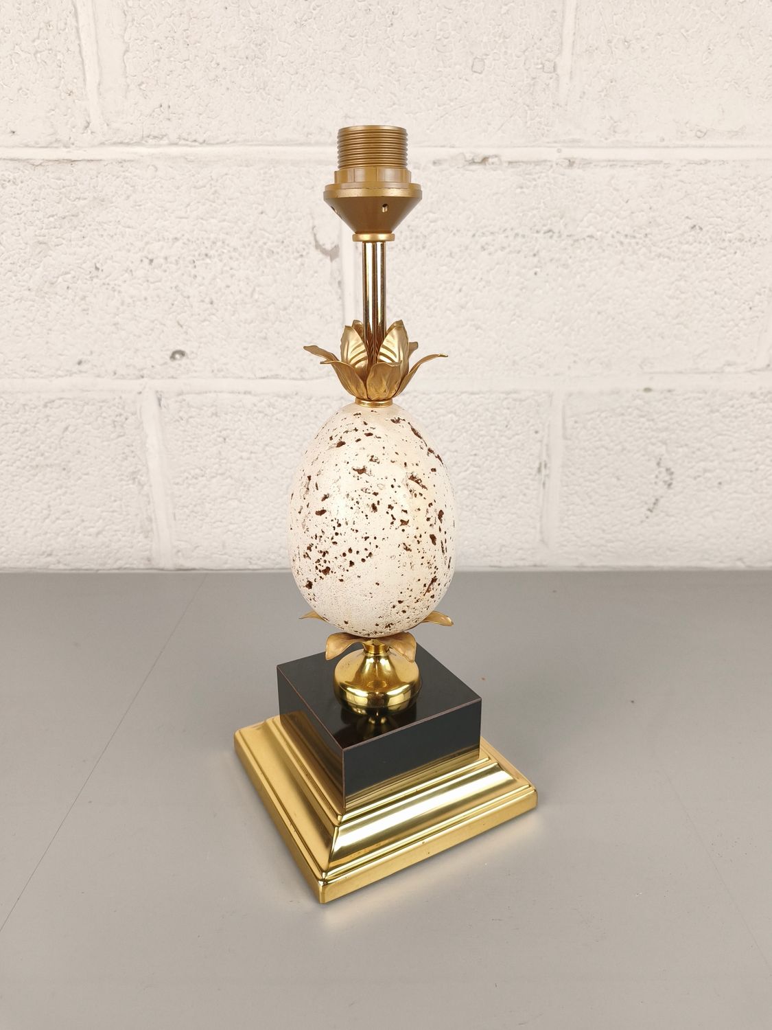 Vintage table lamp with travertine egg
