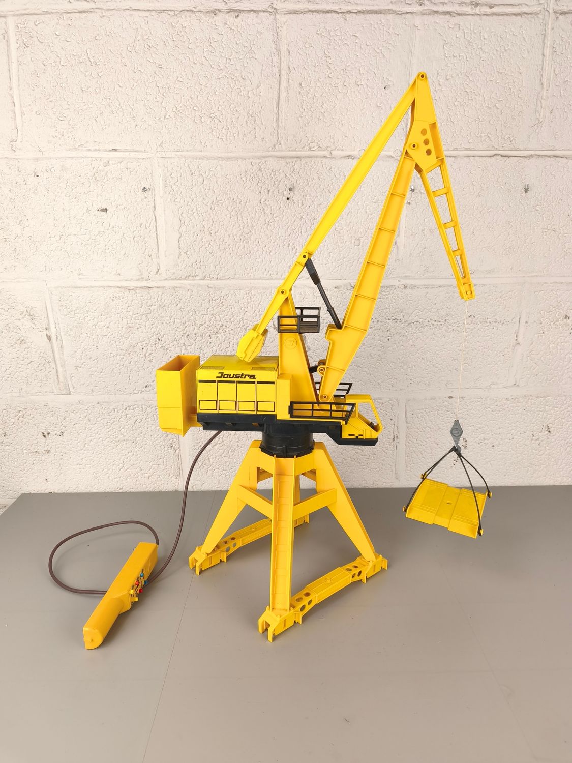 Large vintage Joustra crane