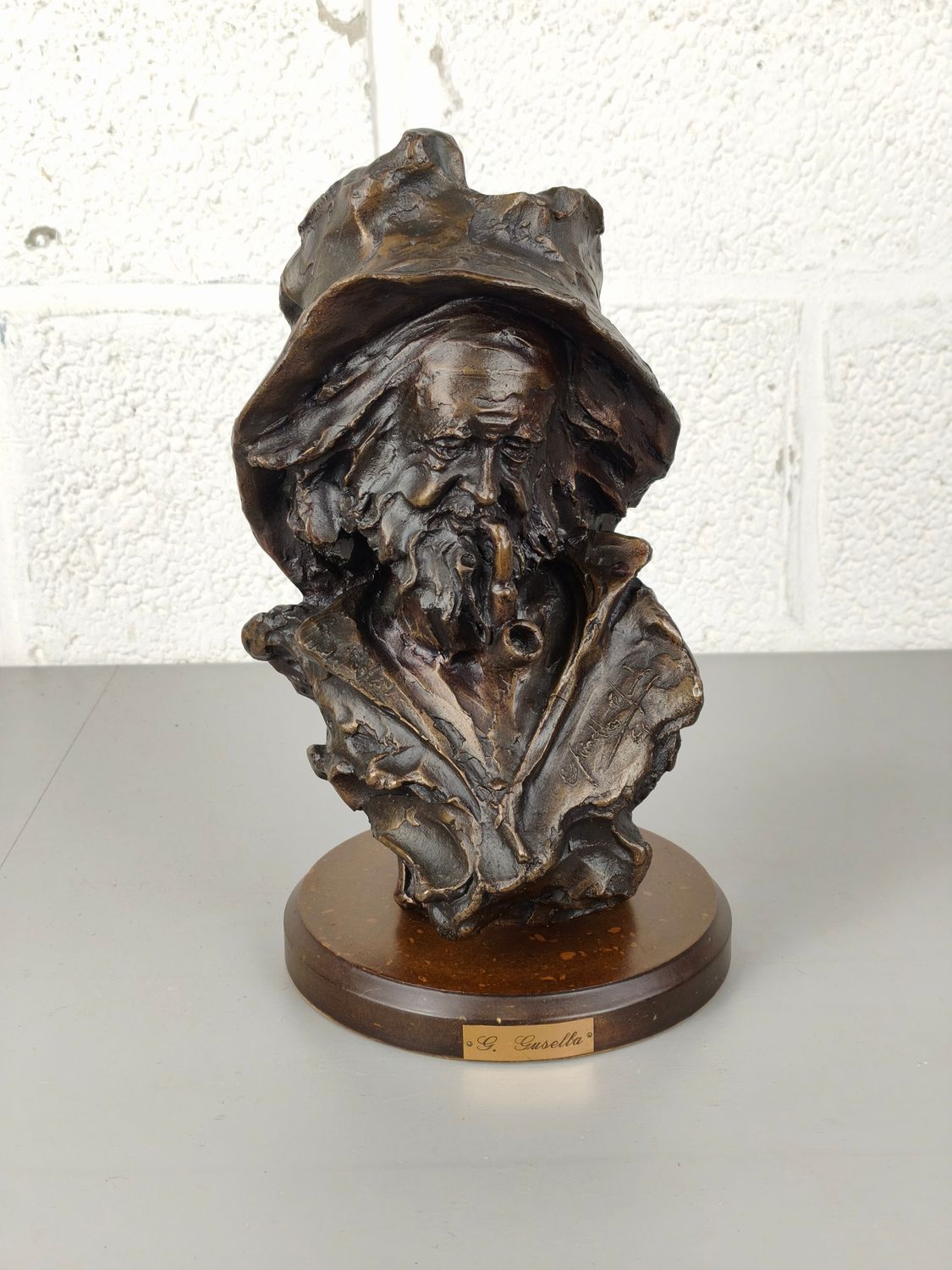 Bronze statue by G. Gusella