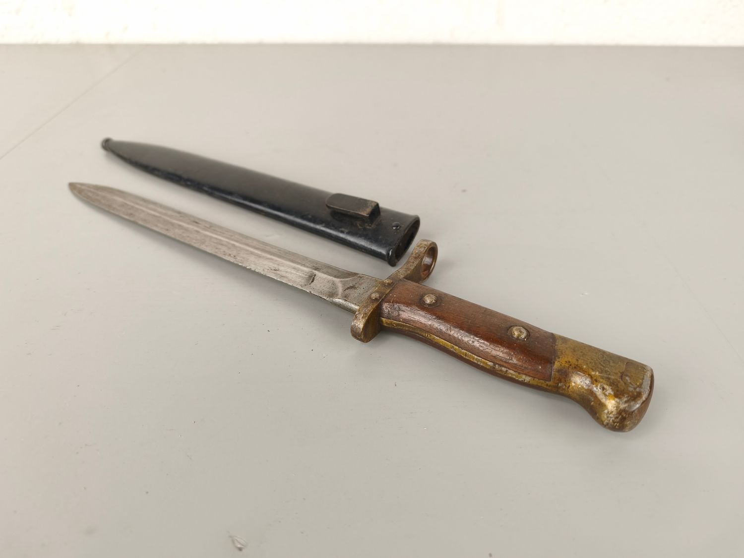 Serbian / American Plumb 1916 bayonet
