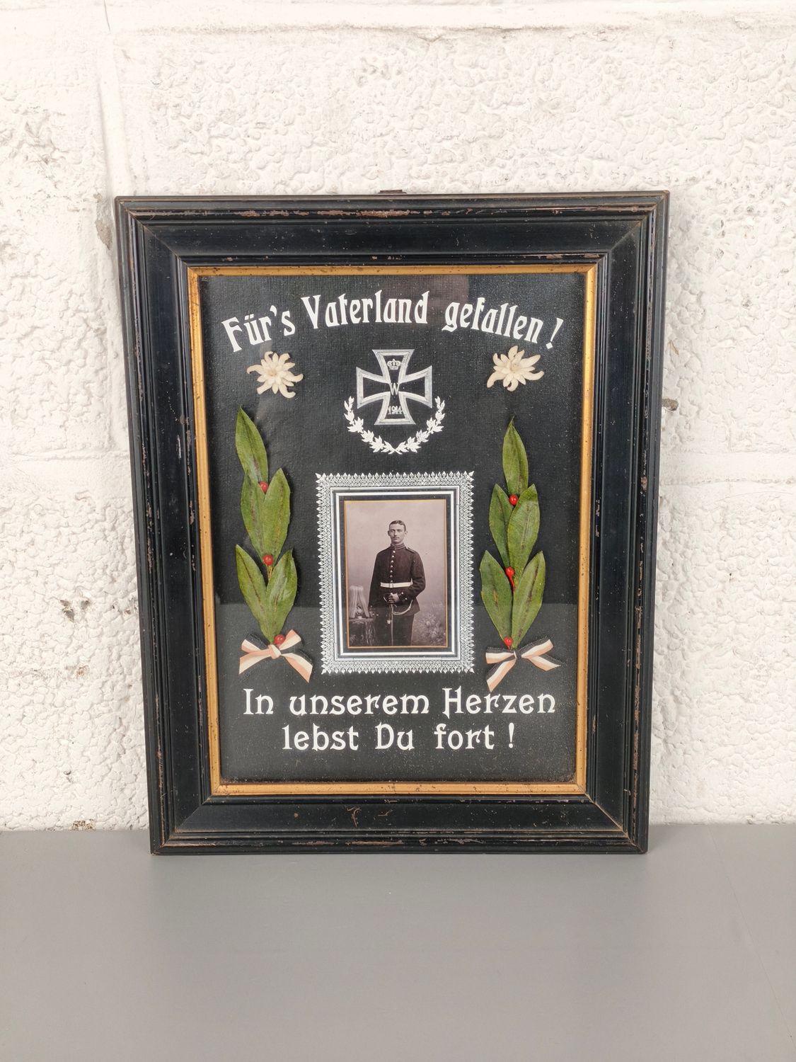 Old memorial frame German soldier WW1