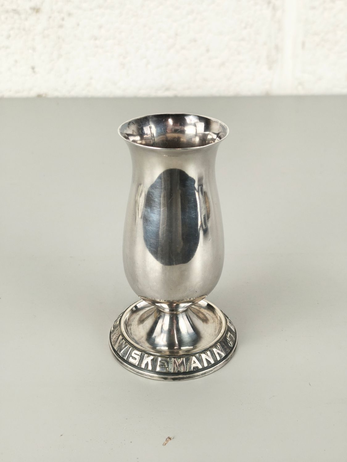 Wiskemann advertisement vase