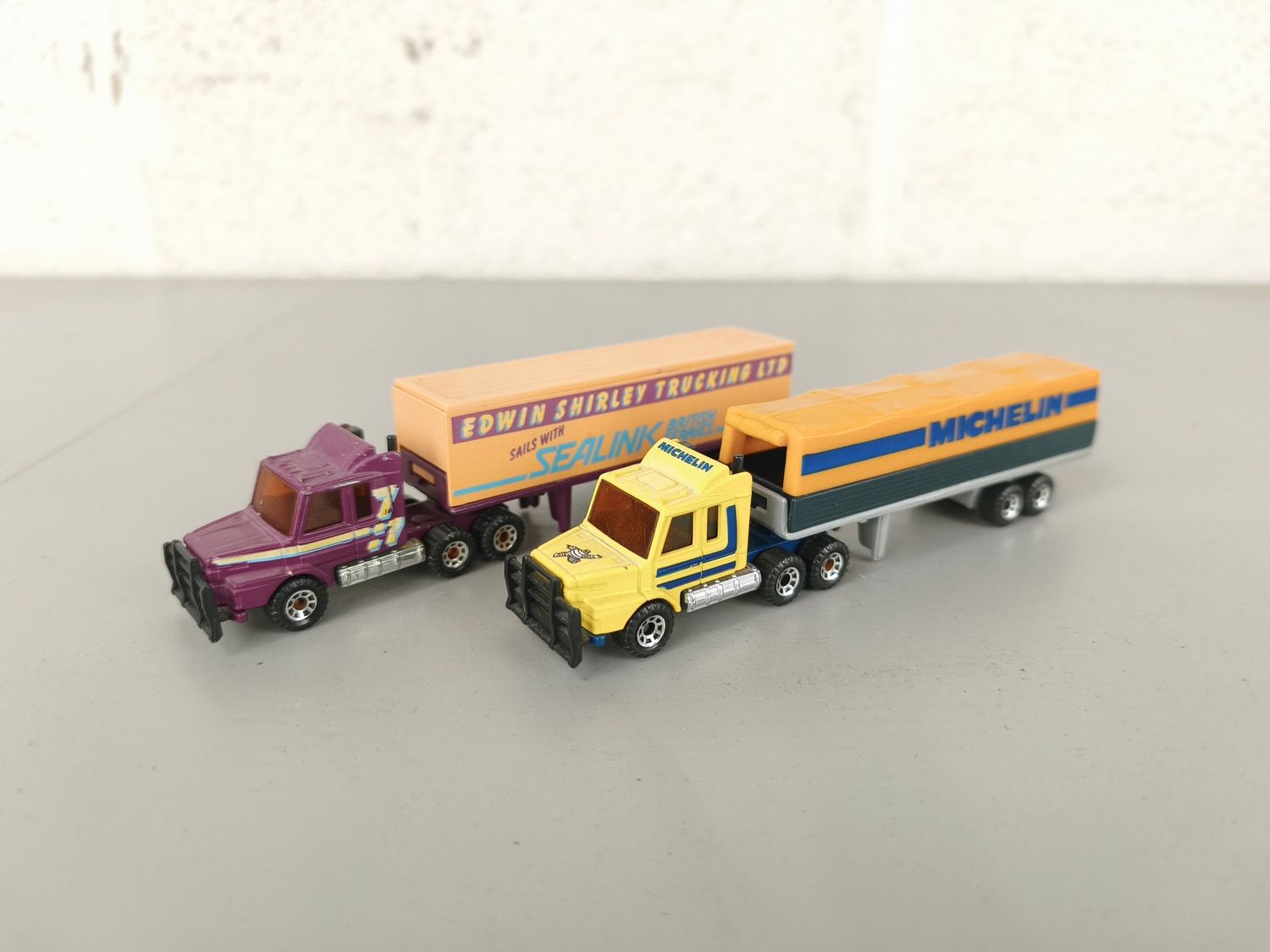 2 Matchbox Scania trucks