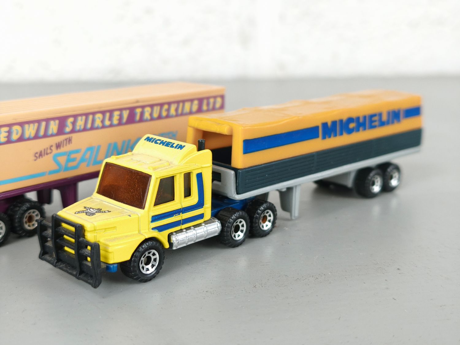 2 Matchbox Scania trucks