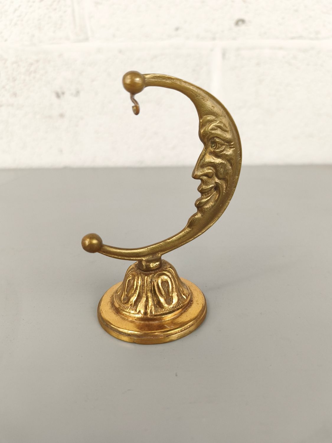 Pocket watch stand