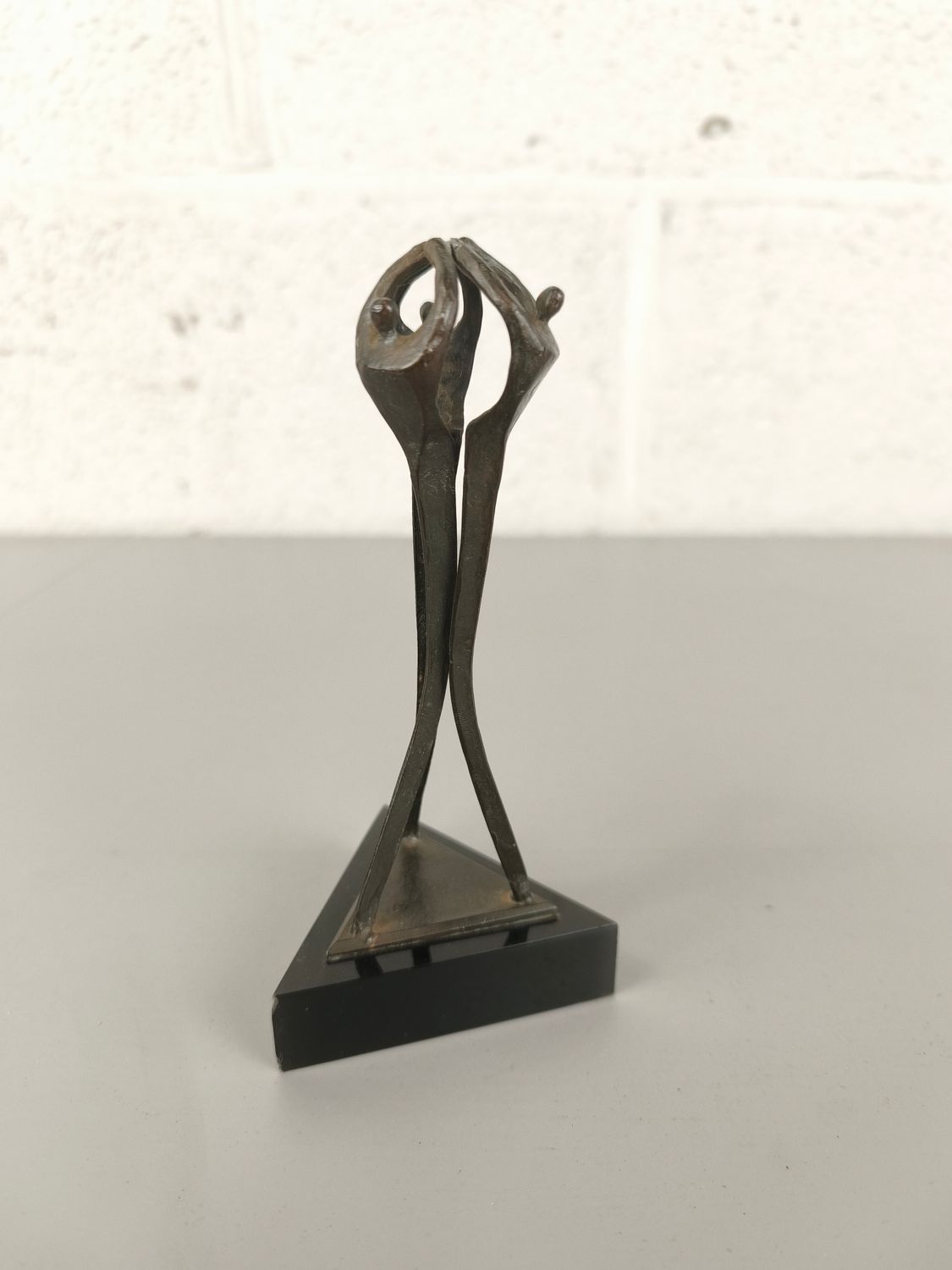 Bronze statue by Corry Ammerlaan