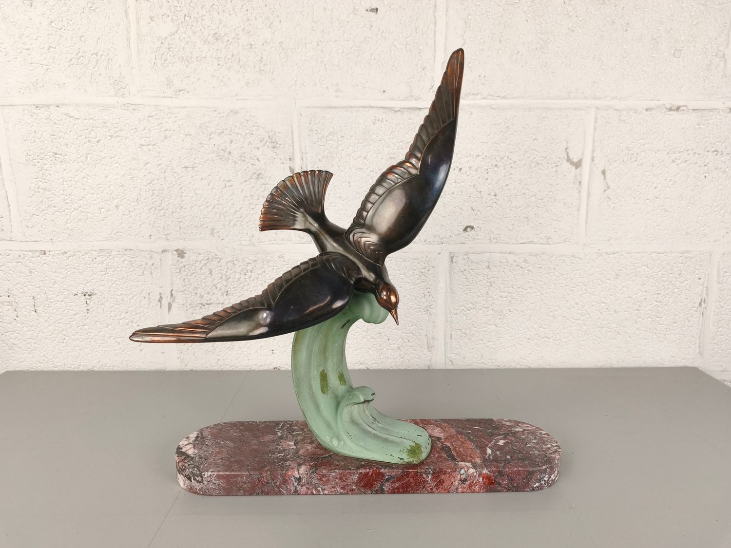 Art deco statue seagull