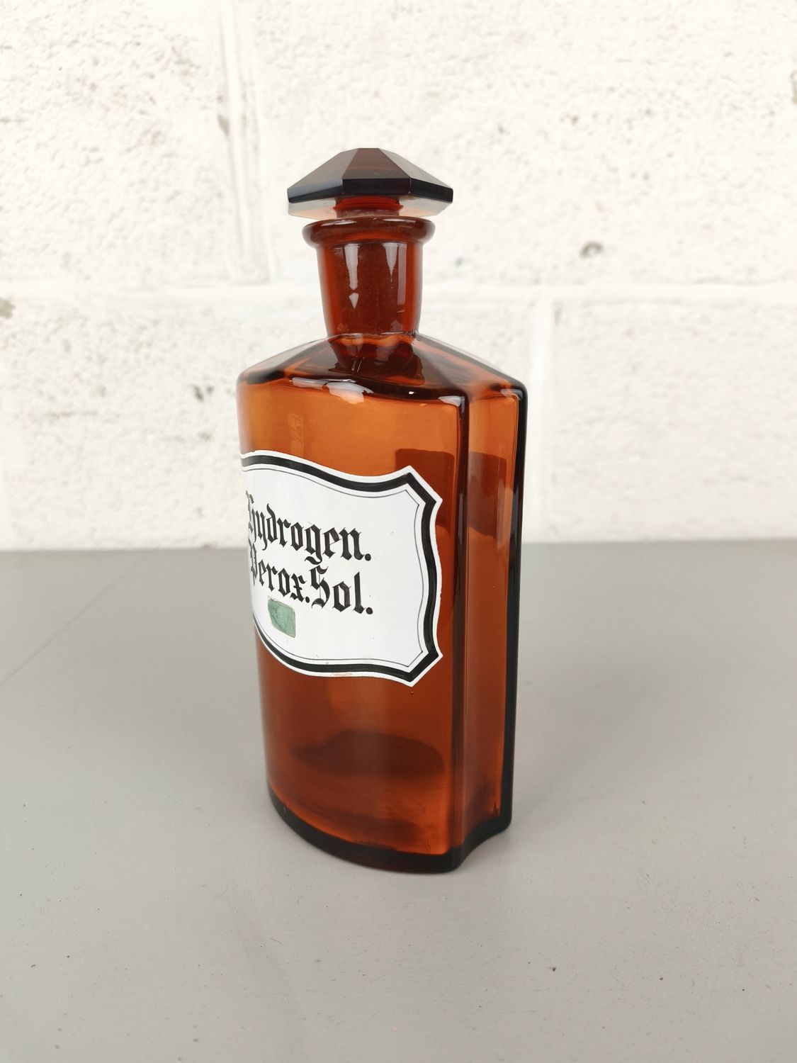 Large apothecary bottle enamelled