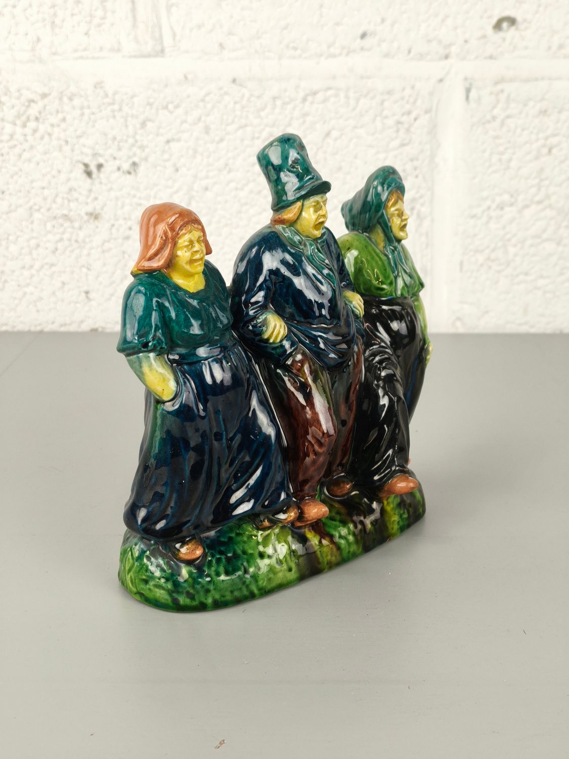 Statue in Flemish pottery
